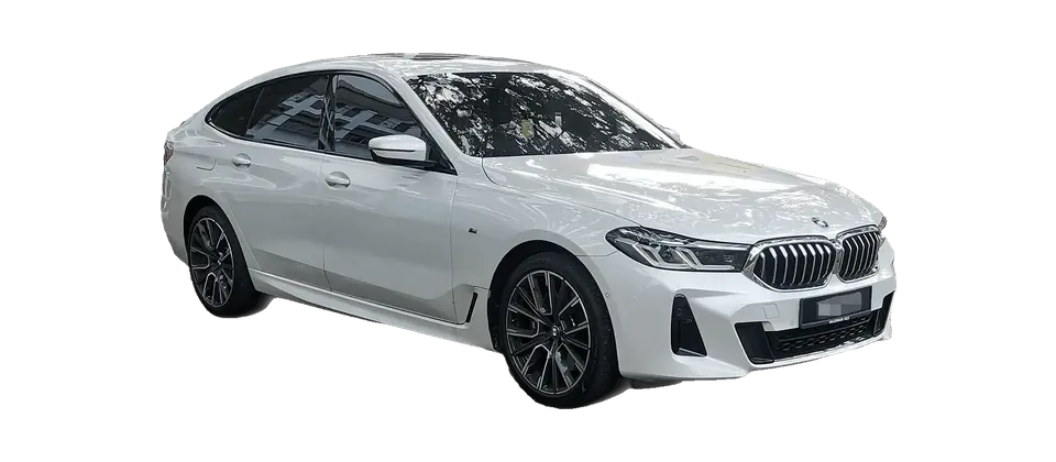 Fotoğraf: JohnJTTan04 · CC0 · Wikimedia Commons BMW 6 Serisi G32