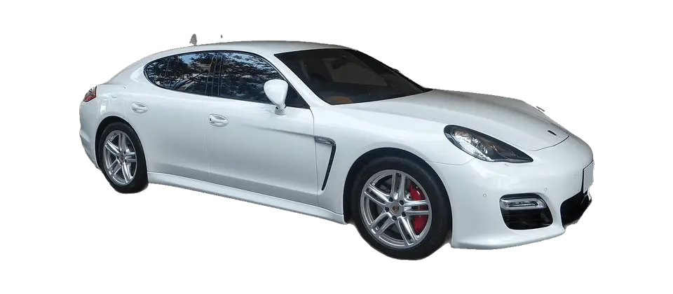 Fotoğraf: Tokumeigakarinoaoshima · CC0 · Wikimedia Commons Porsche Panamera 1. Nesil